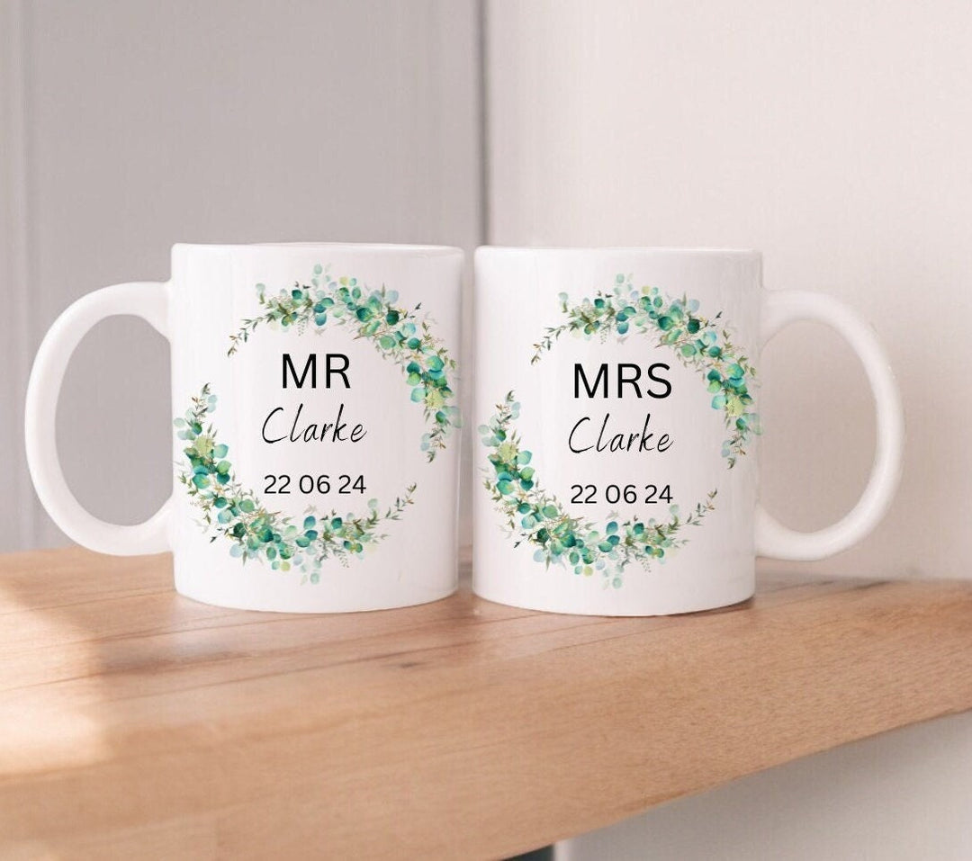 Personalised wedding gift - Bride and groom wedding mugs - Elegant design - Mrs and mrs mugs - Wedding keepsake for newlywed couples