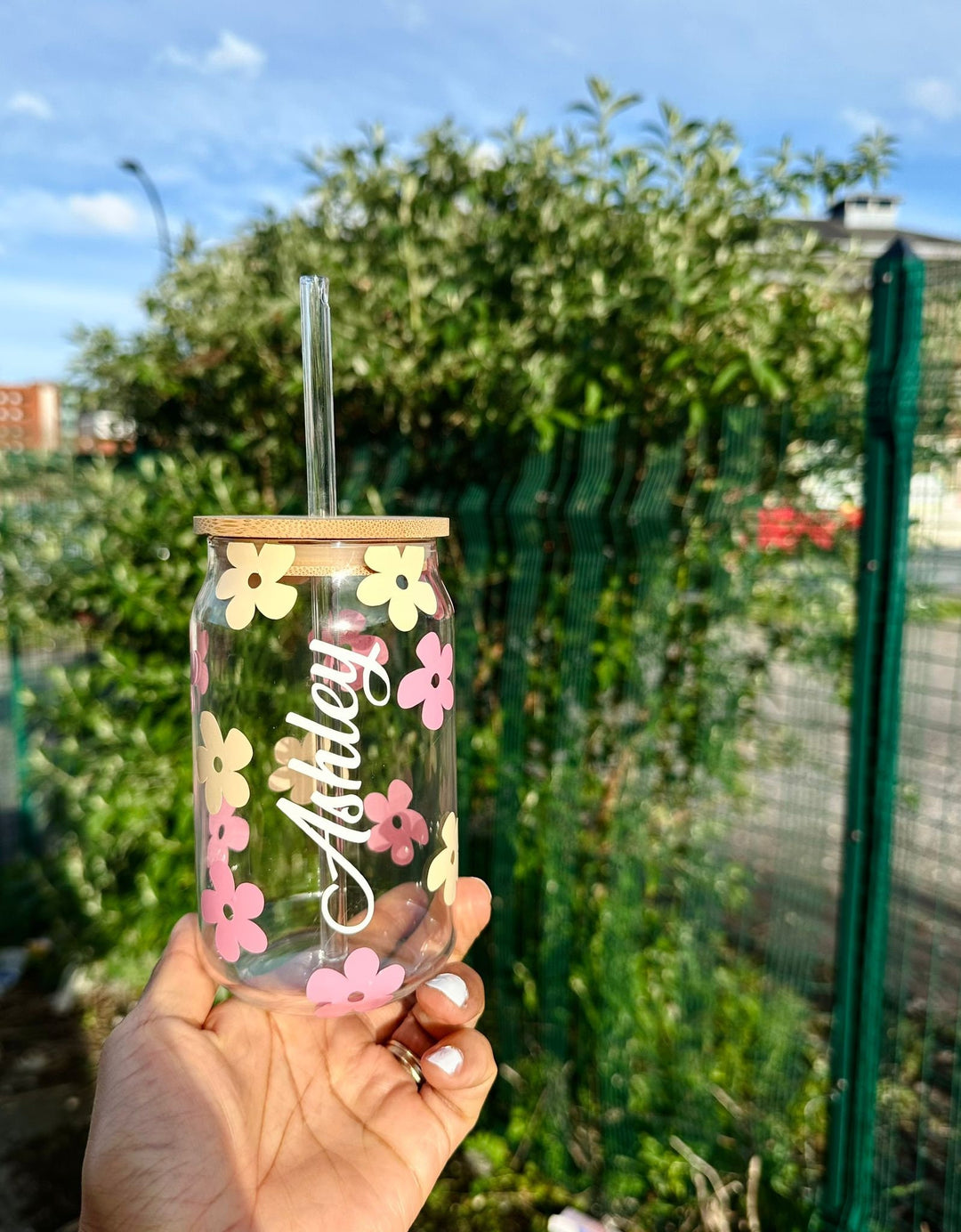 Personalised Glass Bamboo Cup with Lid & Straw  - Tumbler cup with daisy - Cute retro floral design tumbler -  BPA free - Ice coffee tumbler