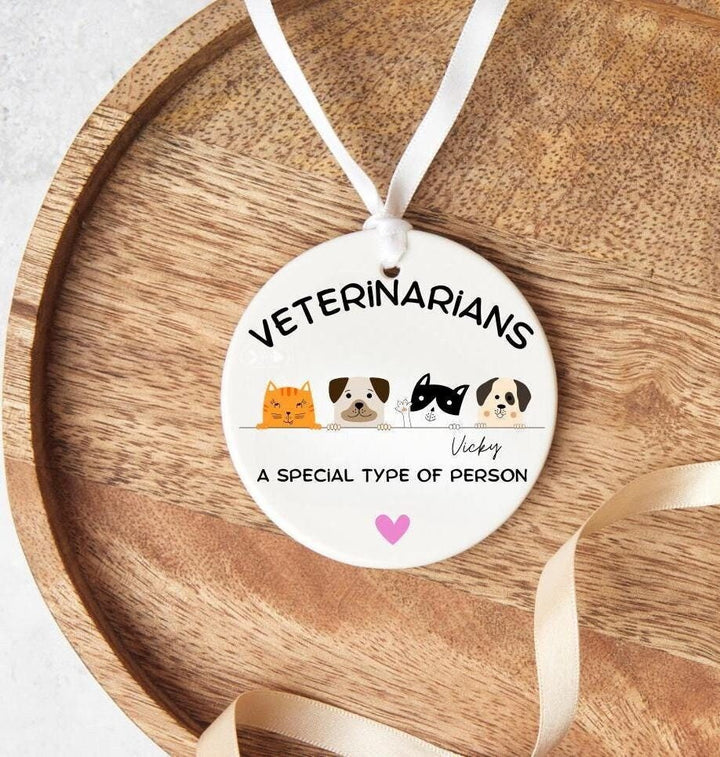 Personalised vet ornament - Veterinarian gift - Veterinarian ornament - Worlds best vet - Newly qualified vet - Vet clinic - Colleague gift